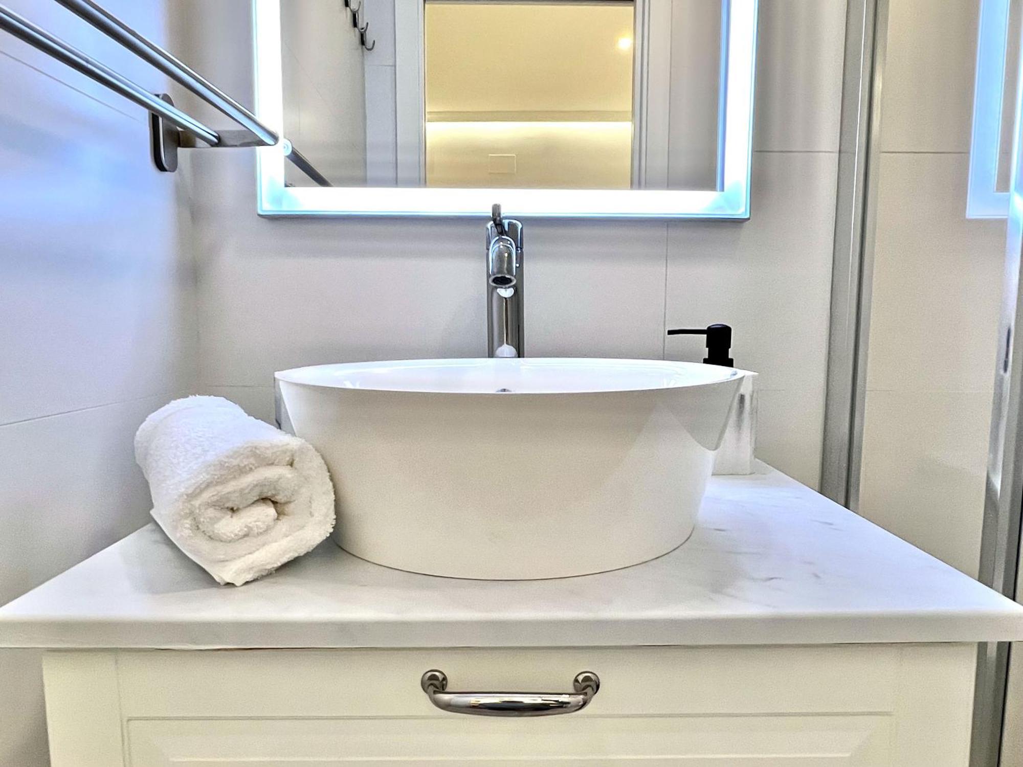 Apartment In The Heart Of Madrid-Piso En Malasana Екстериор снимка