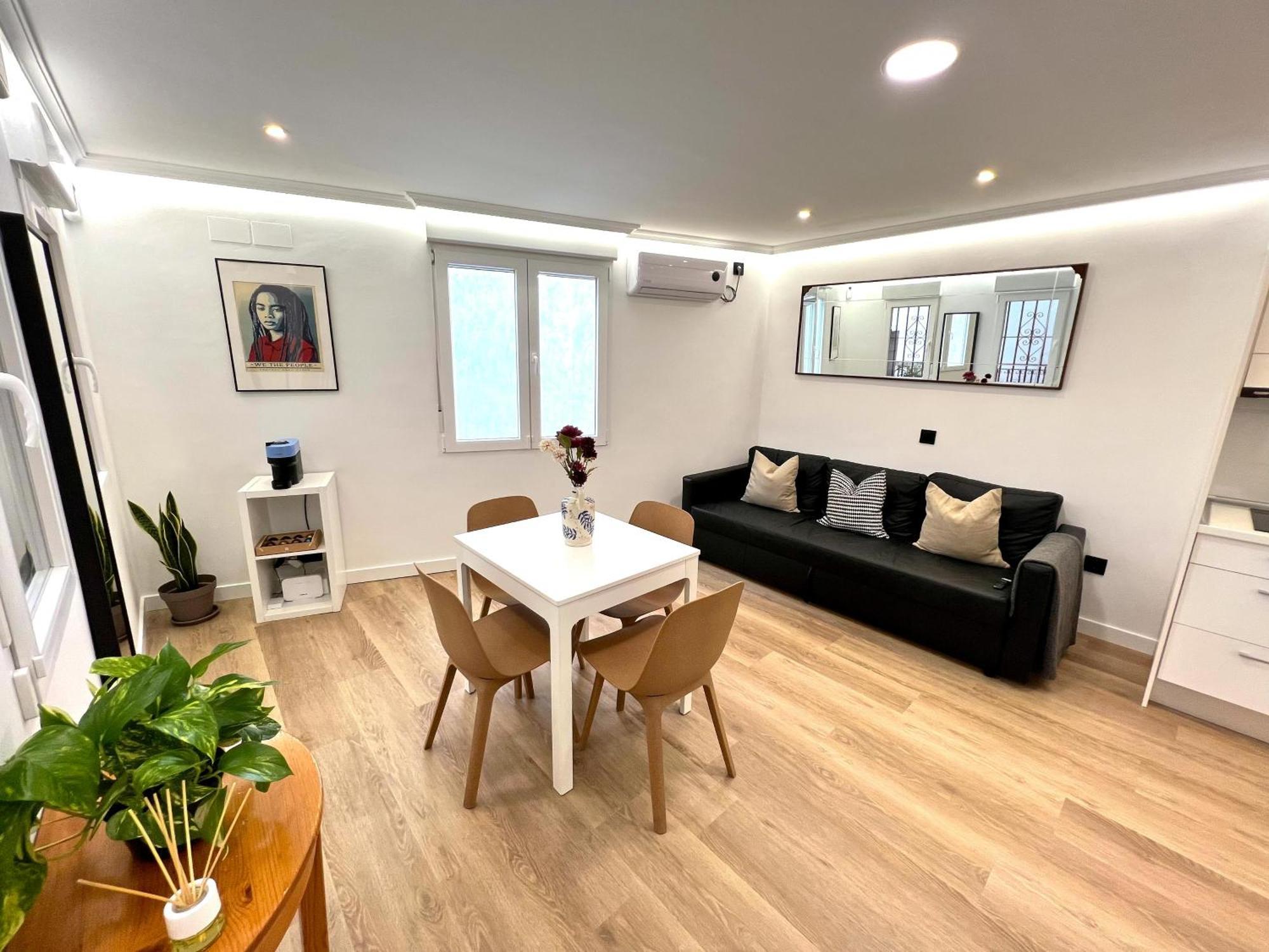 Apartment In The Heart Of Madrid-Piso En Malasana Екстериор снимка